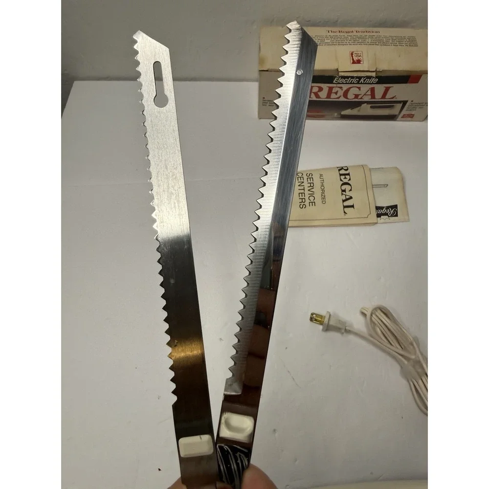 Vintage‎ Regal Electric Knife V382 Serrated Steel Blades USA Original Box WORKS